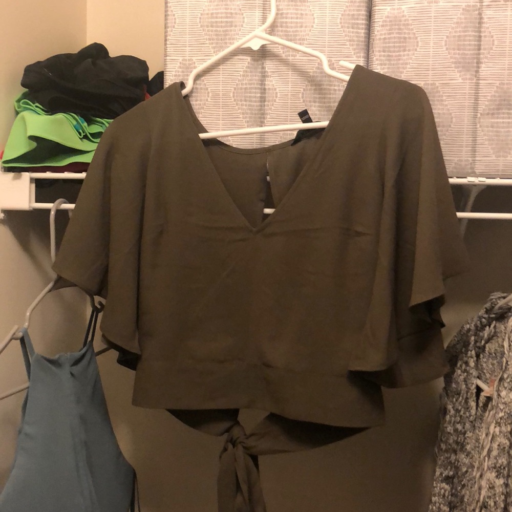 Short sleeve top